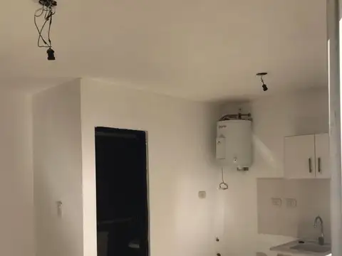 Avenida Primera Junta 2400