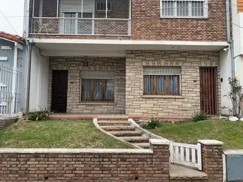 Casa tipo PH de 3 ambientes en PB en Quilmes Residencial. OPORTUNIDAD, APTA CREDITO