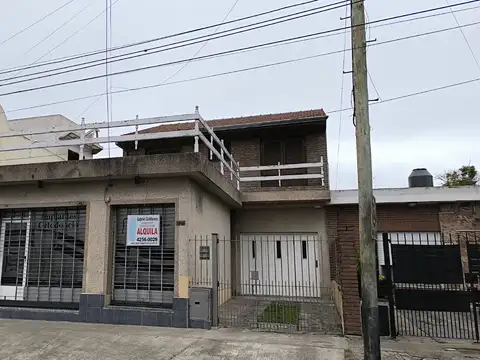 Local Comercial en Alquiler –Villa España.