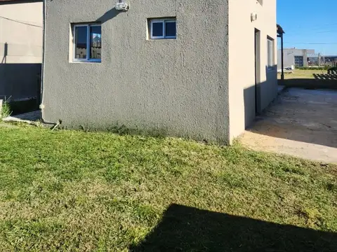 Casa 2 ambientes con 1 baño