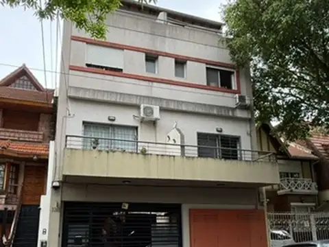 VENTA PH 4 AMBIENTES COCHERA PARRILLA COGHLAN