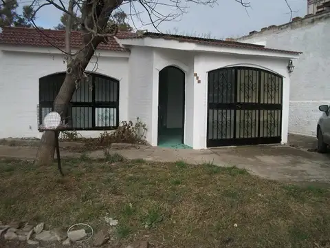Casa en alquiler de 3 dormitorios - Lalahenes - Alta Gracia