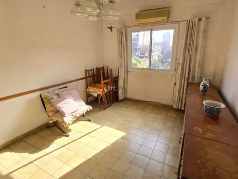 VENTA PH 3 AMBIENTES 3ERO POR ESCALERA FLORESTA