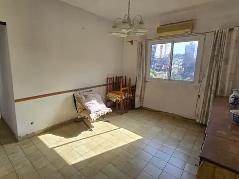VENTA PH 3 AMBIENTES 3ERO POR ESCALERA FLORESTA