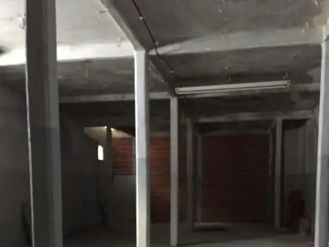 Local en Alquiler en Parque Chacabuco, USD 1.500