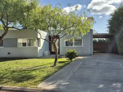 Casa Alquiler 4 Ambientes en San Ramiro - Pilar del Este