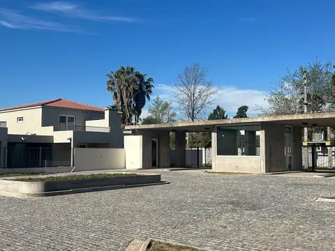 Venta dpto 3 amb. en Pilar chic Village PB 1800