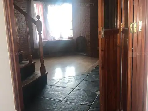 Casa 5 ambientes con 4 baños