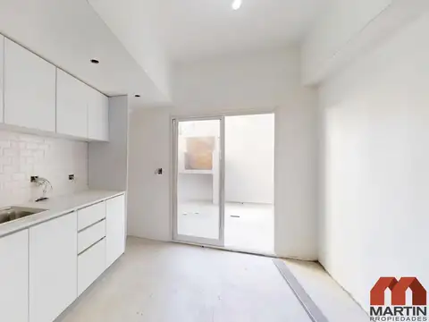 Casa Duplex en Venta de 3 Ambientes en Olivos con Cochera y Balcón Terraza