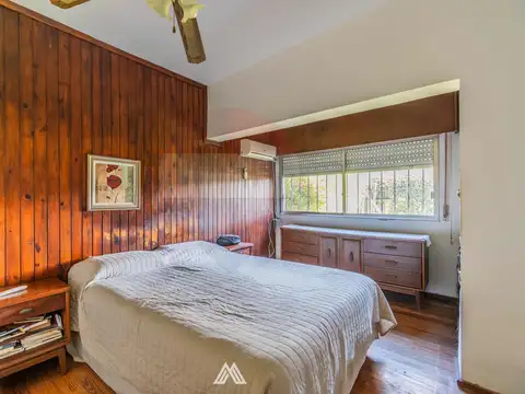 Casa 7 ambientes con 2 baños