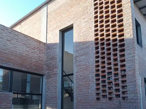 Laprida e/ Padre Zacarias y Basso Dastugue