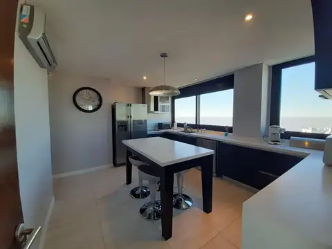 Departamento en Venta en La Lucila Vias / Libertador, USD 1.200.000