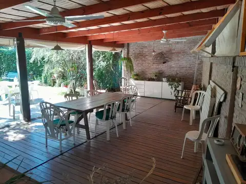 Casa 6 ambientes con 3 baños