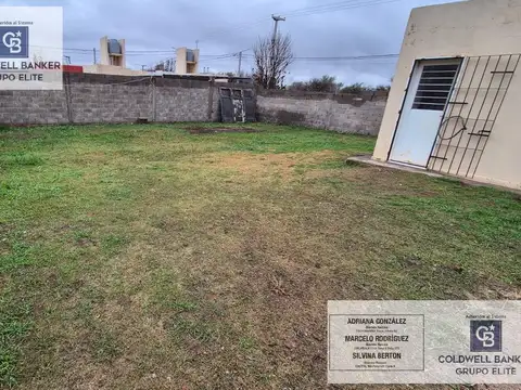 Casa 3 ambientes con 1 baño