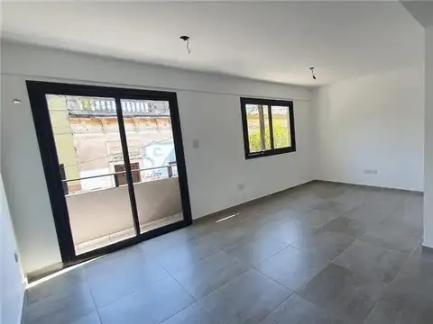 Departamento en Alquiler en Temperley, $ 420.000