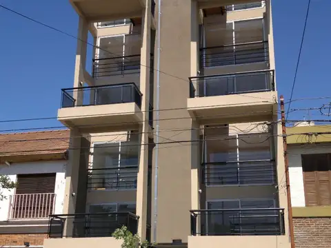 DEPARTAMENTO TIPO DUPLEX 3 AMBIENTES