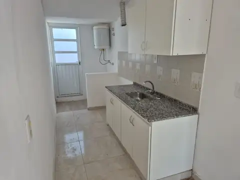 Casa en Alquiler con 1 cochera