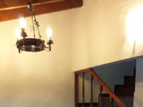 Juan Agustin Maza 1100, Piso pb