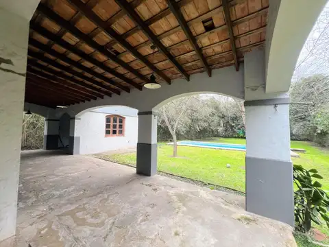 Casa 5 ambientes con 2 baños