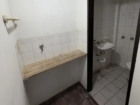 LOPEZ MAY 3000, Piso 1
