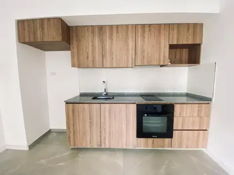 Departamento en Alquiler en Parque Chacabuco, $ 600.000