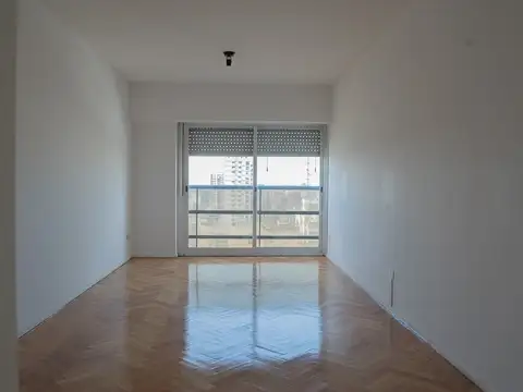 IMPECABLE! -  2 DORMITORIOS Y ESCRITORIO