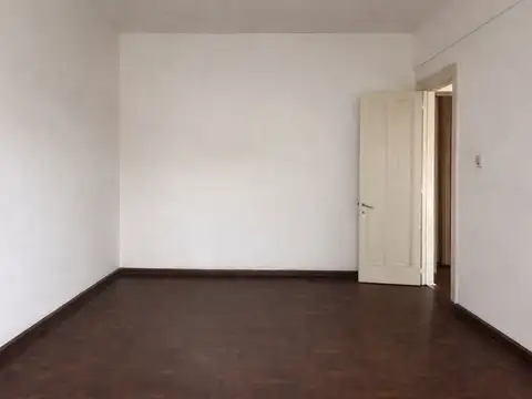 Venta departamento de 3 ambientes en Crucesita.