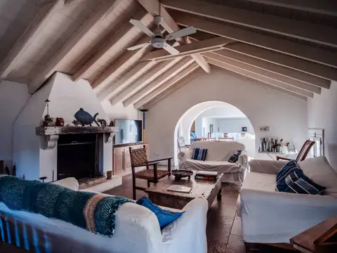 Casa en venta en La Barra de 5 dormitorios con vista al mar 100