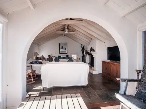 Casa en venta en La Barra de 5 dormitorios con vista al mar