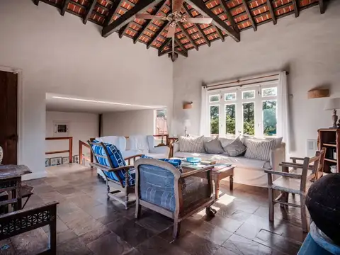Casa en venta en La Barra de 5 dormitorios con vista al mar 100