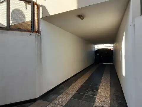 Depto Tipo Casa 4 ambientes con 2 baños