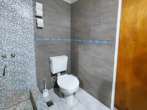 VENTA CASA 4 AMB  2 PLANTAS PARQUE ACEPTA PERMUTA