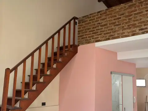 Depto Tipo Casa en Alquiler en Liniers, $ 650.000