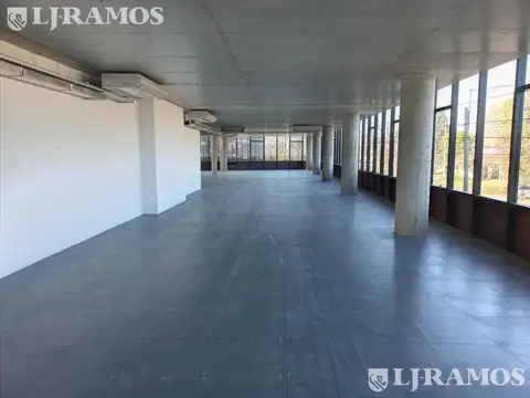 Alquiler de oficina de 127 m2 en San Isidro