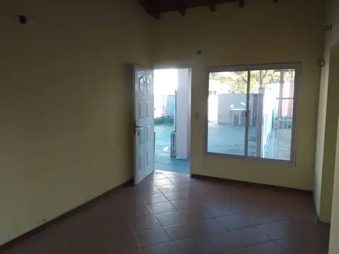 Depto Tipo Casa en Venta al Este