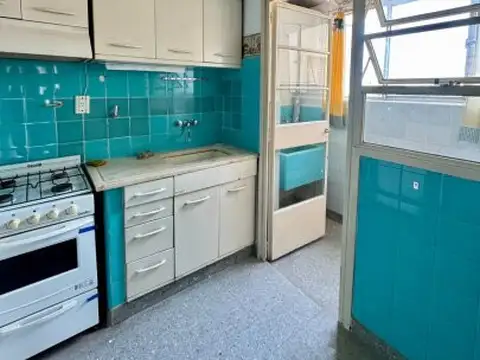 ALQUILER DEPARTAMENTO 3 AMBIENTES CON BALCON TERRAZA Y PARRILLA - RIVERA INDARTE 200 FLORES