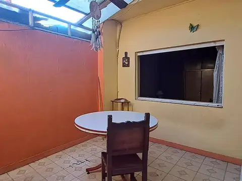 VENTA DEPARTAMENTO 3-4 AMBIENTES PATIO -TERRAZA PROPIA - SIN EXPENSAS  POMPEYA