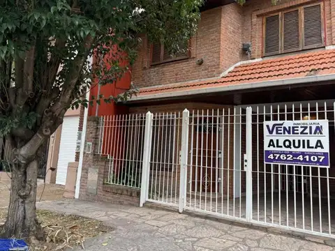 Duplex 4 Ambientes en Alquiler en Carapachay