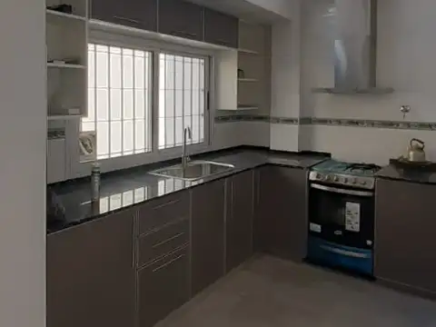 CASA AMERICNA EN EXCELENTE ESTADO