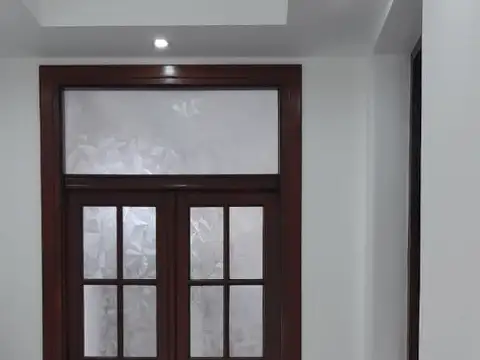 CASA AMERICNA EN EXCELENTE ESTADO