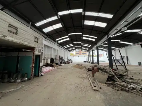 VENTA DE GALPON EN VILLA LURO