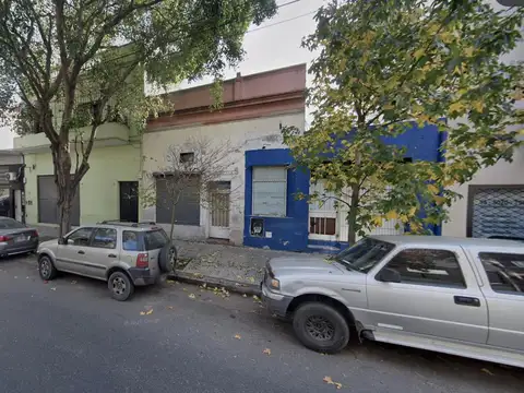 Terreno irregular de 210,5m2 Zonificación USAB2 PB   4 pisos