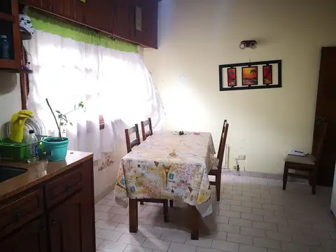 Depto Tipo Casa en Venta de 4 dormitorios