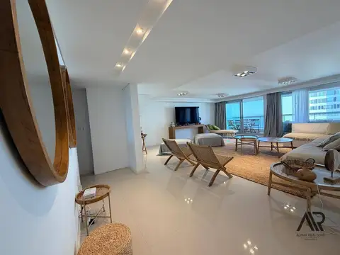 Departamento 6 ambientes con 5 baños