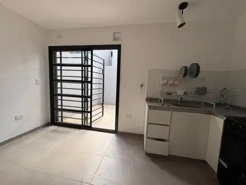 DUPLEX CENTRICO EN ALQUILER ESCOBAR
