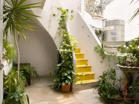 Depto Tipo Casa 4 ambientes con 3 baños