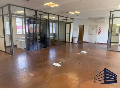 Oficina en Alquiler en Villa Maipu, USD 1.600
