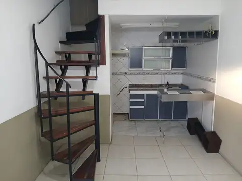 Tipo Casa 2 Ambientes en Duplex Bajas Expensas