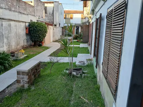 Depto Tipo Casa en Venta de 2 ambientes