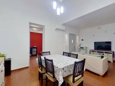 CASA 4 AMBIENTES VENTA CON PATIO y 2 TERRAZAS